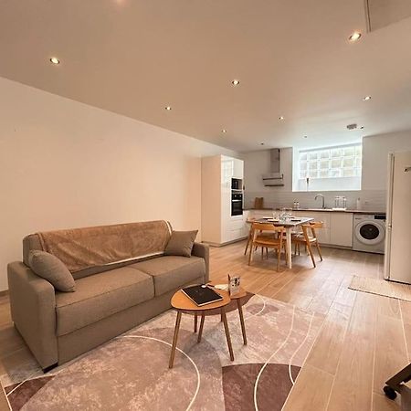 Chez Aya Apartment Еперне Екстериор снимка