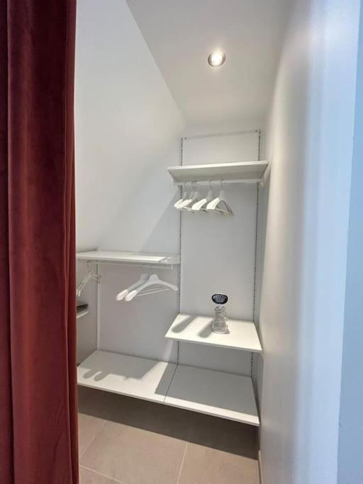 Chez Aya Apartment Еперне Екстериор снимка