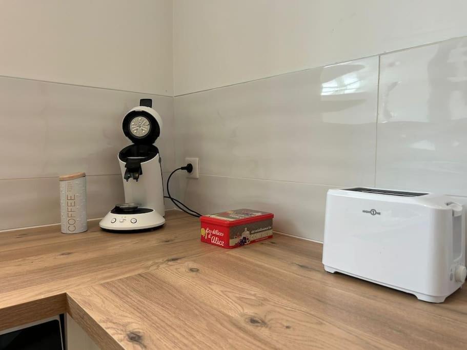Chez Aya Apartment Еперне Екстериор снимка