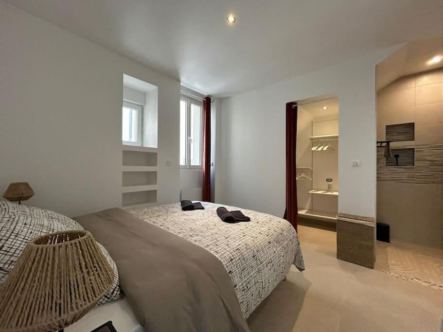 Chez Aya Apartment Еперне Екстериор снимка